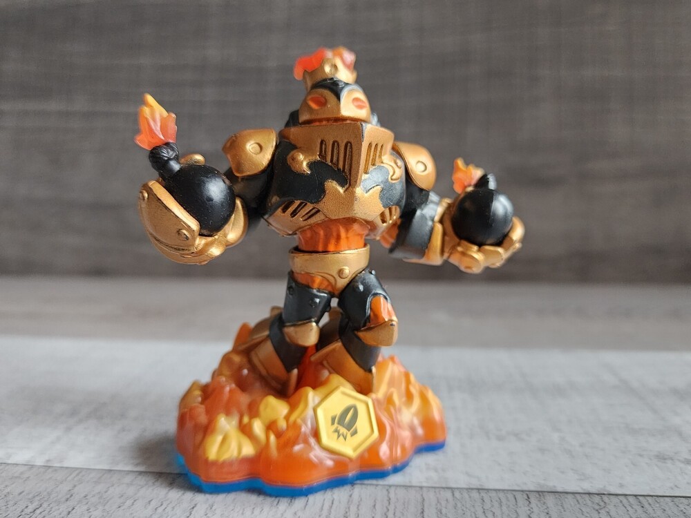 Activision 2013 Skylanders Swap Force Dark Blast Zone 84741888 Figure
